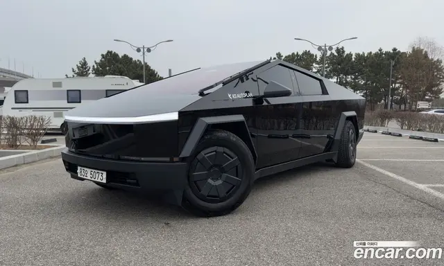 Tesla Cybertruck 2024 0.1 автомат (гидро), миниатюра 1 Tesla Cybertruck 2024 0.1 автомат (гидро), миниатюра 1