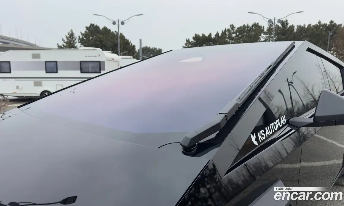 Tesla Cybertruck 2024 0.1 автомат (гидро), фото 7 Tesla Cybertruck 2024 0.1 автомат (гидро), фото 7