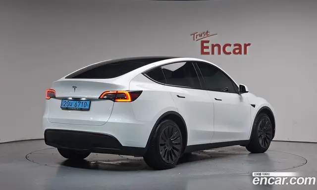 Tesla Model Y, 2023, 92 924 км