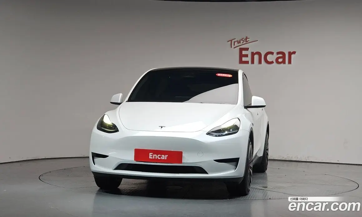 Tesla Model Y 2023 0.2 автомат (гидро), фото 2 Tesla Model Y 2023 0.2 автомат (гидро), фото 2