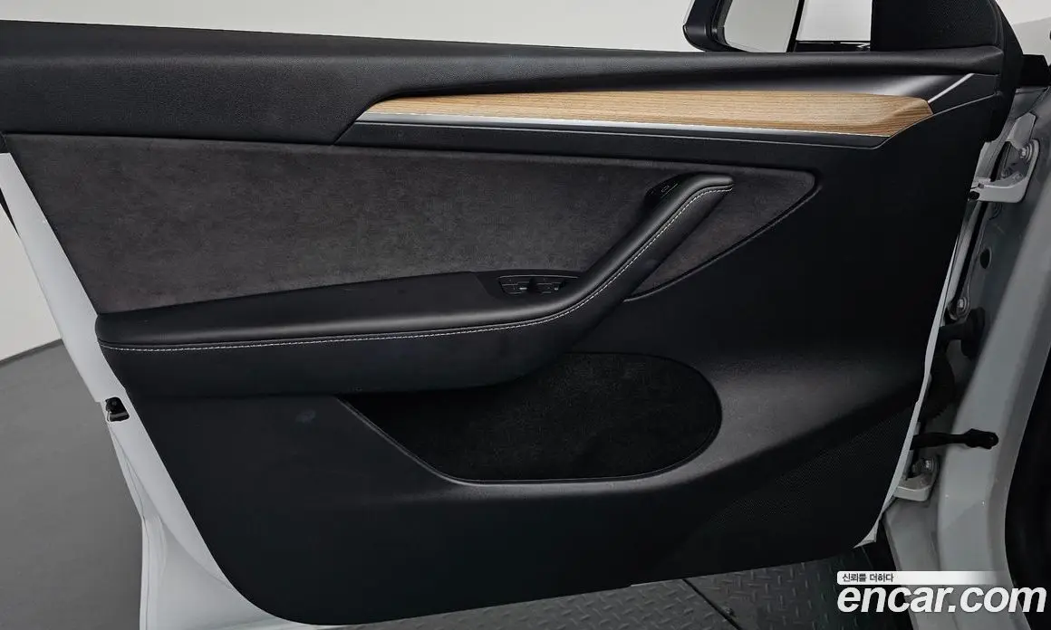 Tesla Model Y 2023 0.2 автомат (гидро), фото 13 Tesla Model Y 2023 0.2 автомат (гидро), фото 13