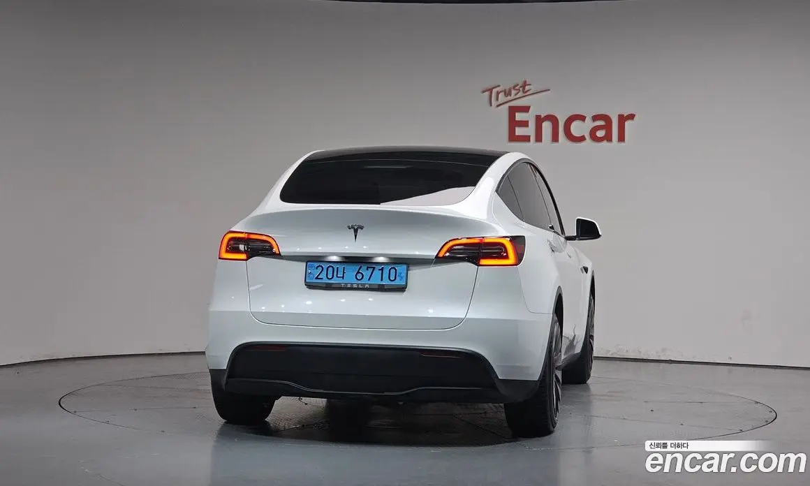 Tesla Model Y 2023 0.2 автомат (гидро), фото 3 Tesla Model Y 2023 0.2 автомат (гидро), фото 3