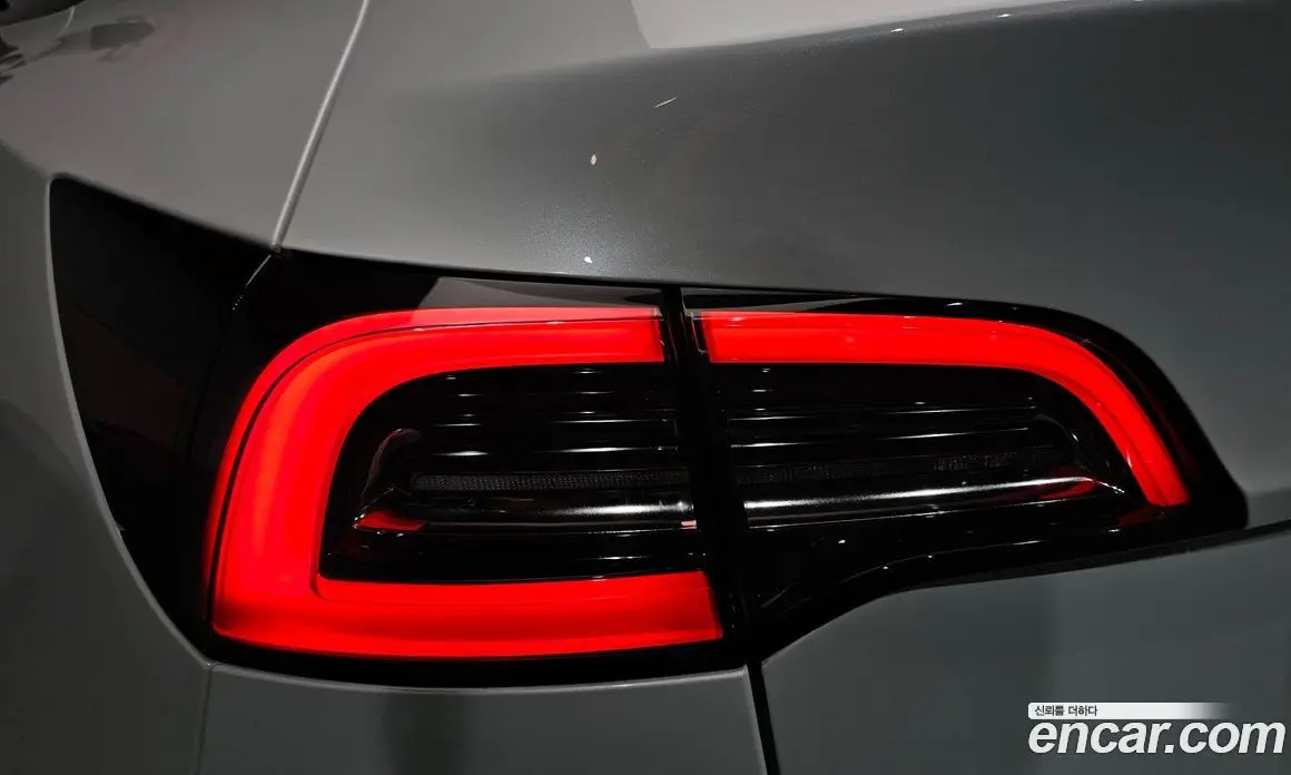 Tesla Model Y 2023 0.2 автомат (гидро), фото 8 Tesla Model Y 2023 0.2 автомат (гидро), фото 8