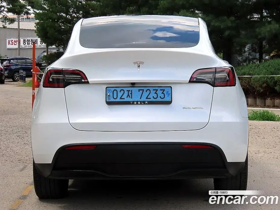 Tesla Model Y 2024 автомат (гидро), фото 4 Tesla Model Y 2024 автомат (гидро), фото 4
