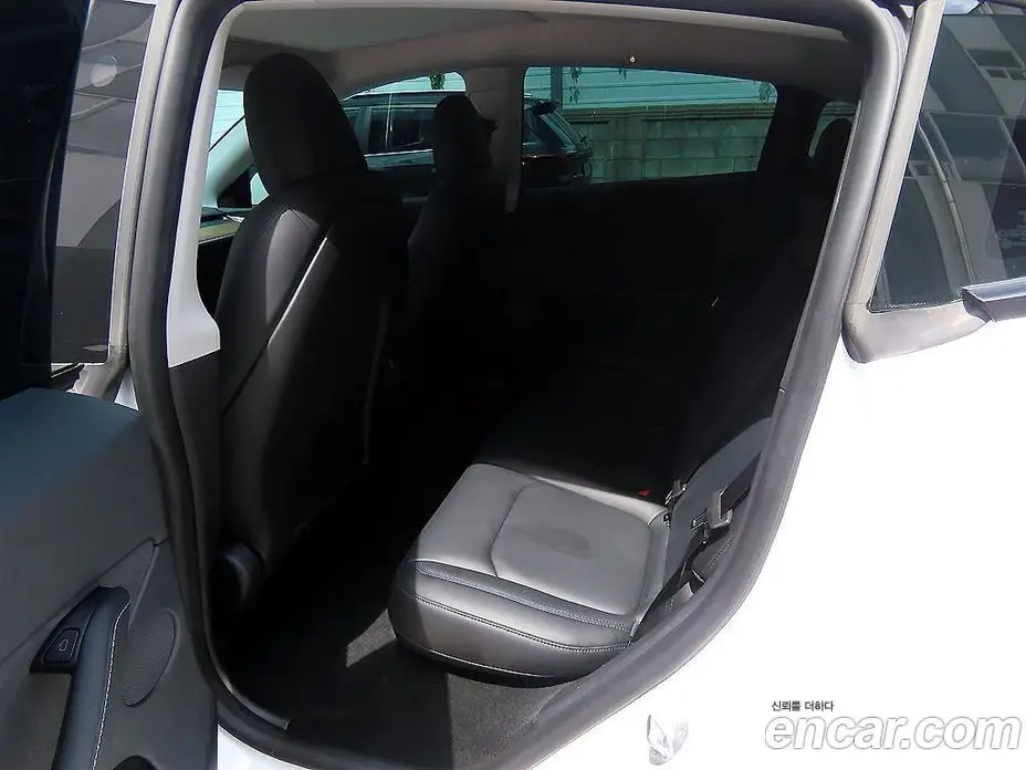 Tesla Model Y 2024 автомат (гидро), фото 6 Tesla Model Y 2024 автомат (гидро), фото 6