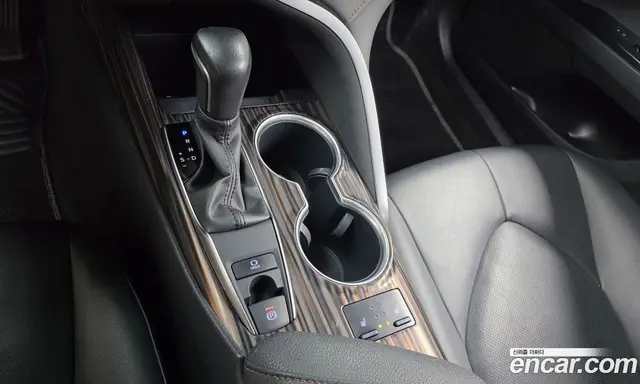 Toyota Camry 2019 2.5 автомат (гидро), миниатюра 12