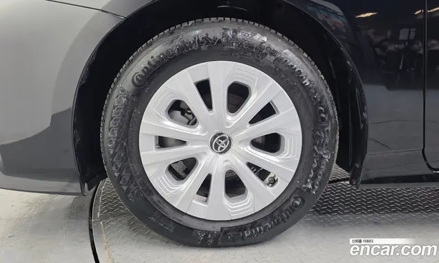 Toyota Prius 2021 1.8 автомат (гидро), миниатюра 4 Toyota Prius 2021 1.8 автомат (гидро), миниатюра 4