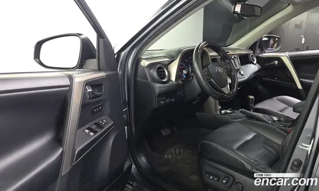 Toyota RAV4 2015 2.5 автомат (гидро), миниатюра 10 Toyota RAV4 2015 2.5 автомат (гидро), миниатюра 10