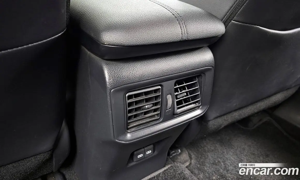 Toyota RAV4 2022 2.5 автомат (гидро), фото 31 Toyota RAV4 2022 2.5 автомат (гидро), фото 31