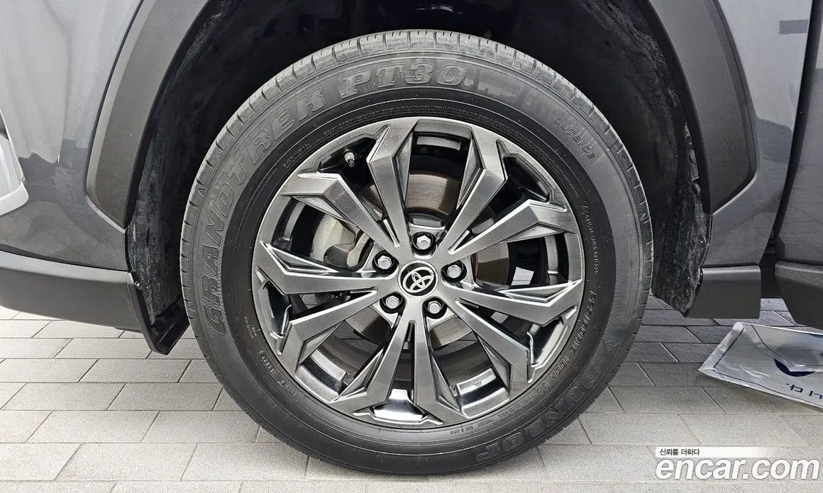Toyota RAV4 2022 2.5 автомат (гидро), фото 5 Toyota RAV4 2022 2.5 автомат (гидро), фото 5