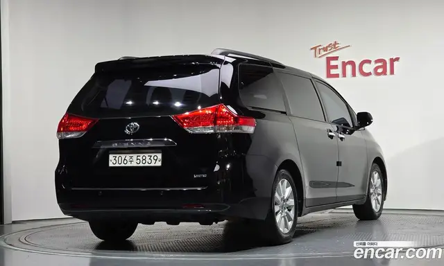 Toyota Sienna 2011 3.5 автомат (гидро), миниатюра 2 Toyota Sienna 2011 3.5 автомат (гидро), миниатюра 2