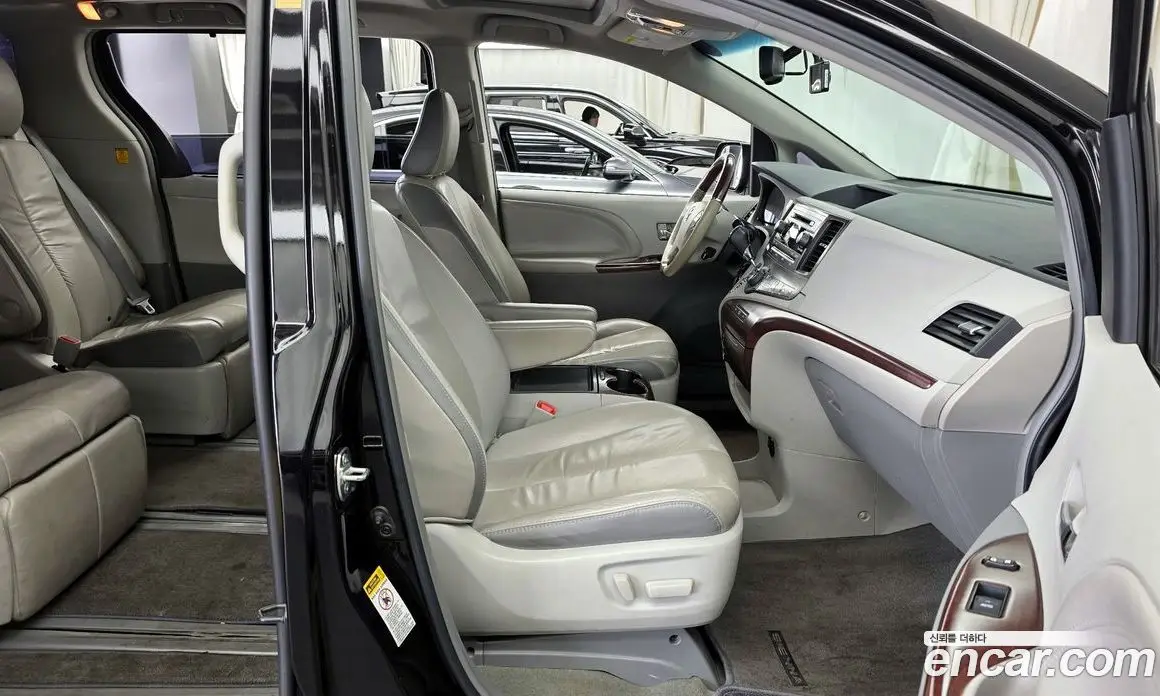 Toyota Sienna 2011 3.5 автомат (гидро), фото 17 Toyota Sienna 2011 3.5 автомат (гидро), фото 17