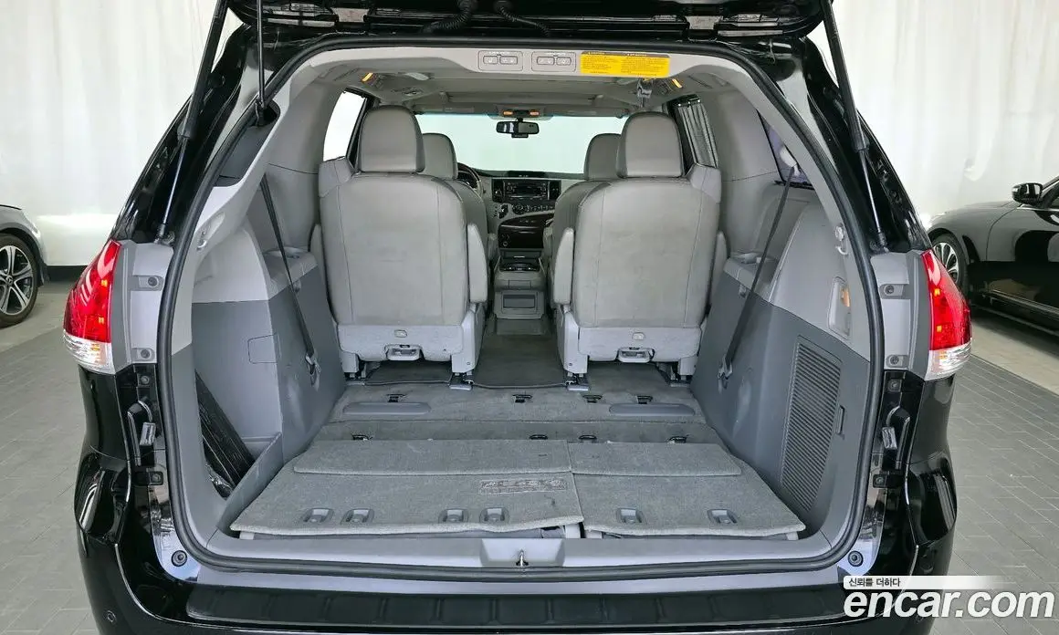 Toyota Sienna 2011 3.5 автомат (гидро), фото 26 Toyota Sienna 2011 3.5 автомат (гидро), фото 26