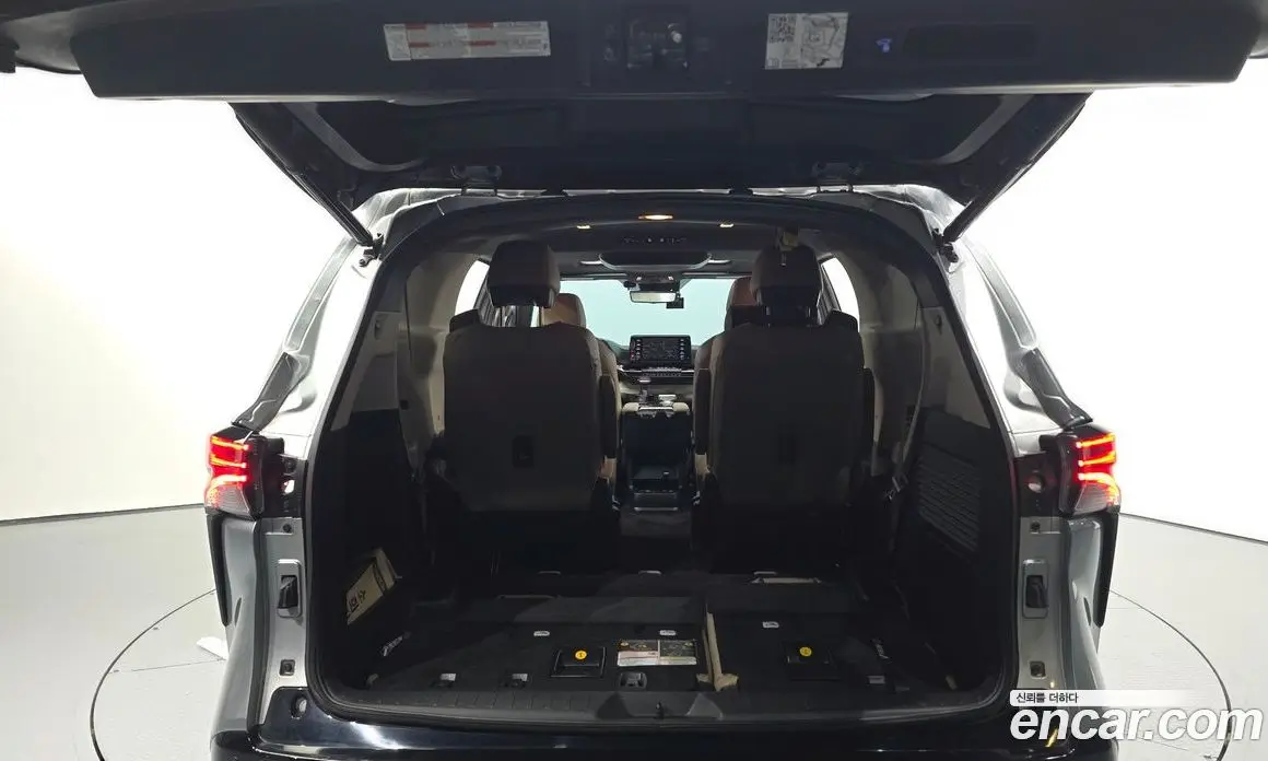 Toyota Sienna 2021 2.5 автомат (гидро), фото 20 Toyota Sienna 2021 2.5 автомат (гидро), фото 20