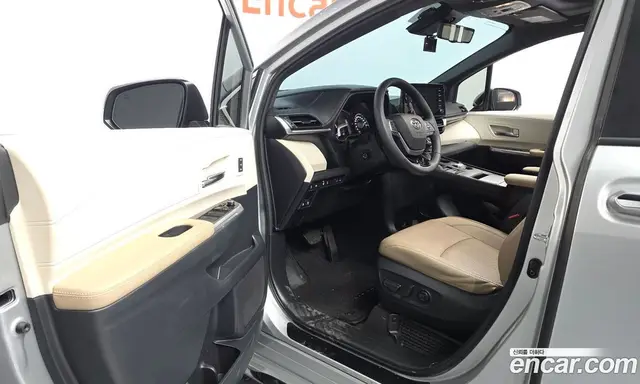 Toyota Sienna 2021 2.5 автомат (гидро), миниатюра 10 Toyota Sienna 2021 2.5 автомат (гидро), миниатюра 10