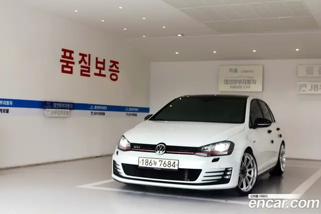 Volkswagen Golf 2014 2.0 автомат (гидро), миниатюра 1 Volkswagen Golf 2014 2.0 автомат (гидро), миниатюра 1