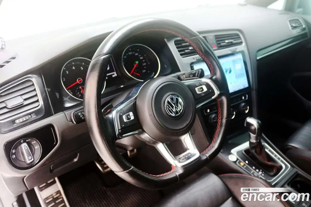 Volkswagen Golf 2014 2.0 автомат (гидро), фото 15 Volkswagen Golf 2014 2.0 автомат (гидро), фото 15
