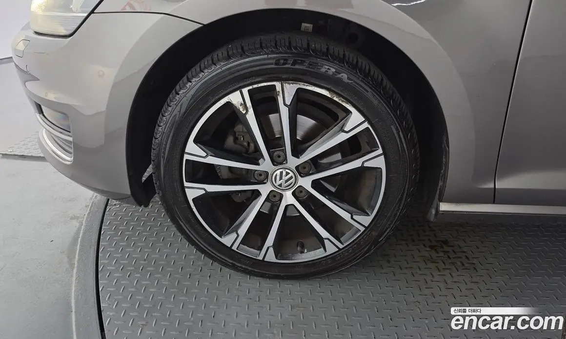 Volkswagen Golf 2016 2.0 автомат (гидро), фото 5 Volkswagen Golf 2016 2.0 автомат (гидро), фото 5