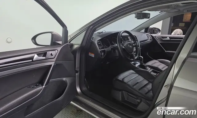 Volkswagen Golf 2016 2.0 автомат (гидро), миниатюра 10 Volkswagen Golf 2016 2.0 автомат (гидро), миниатюра 10