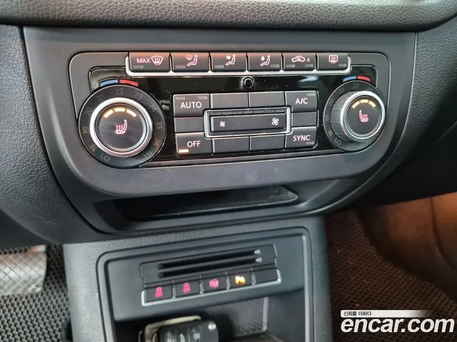 Volkswagen Tiguan 2014 2.0 автомат (гидро), фото 16 Volkswagen Tiguan 2014 2.0 автомат (гидро), фото 16