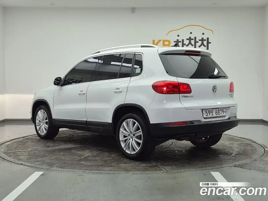 Volkswagen Tiguan 2014 2.0 автомат (гидро), фото 3 Volkswagen Tiguan 2014 2.0 автомат (гидро), фото 3