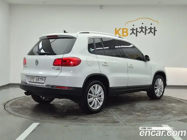 Volkswagen Tiguan 2014 2.0 автомат (гидро), миниатюра 4 Volkswagen Tiguan 2014 2.0 автомат (гидро), миниатюра 4