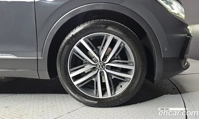 Volkswagen Tiguan 2021 2.0 автомат (гидро), миниатюра 5