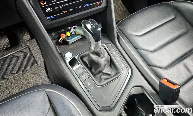 Volkswagen Tiguan 2021 2.0 автомат (гидро), миниатюра 9