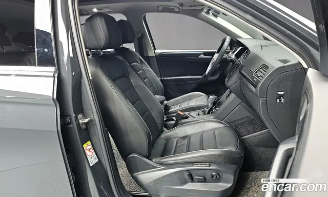 Volkswagen Tiguan 2021 2.0 автомат (гидро), миниатюра 10