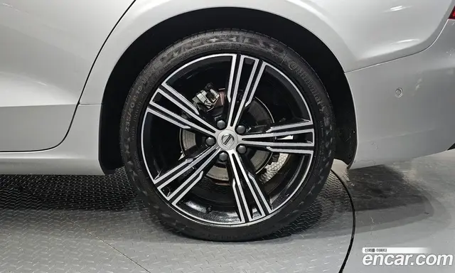 Volvo S60 2021 2.0 автомат (гидро), миниатюра 5 Volvo S60 2021 2.0 автомат (гидро), миниатюра 5