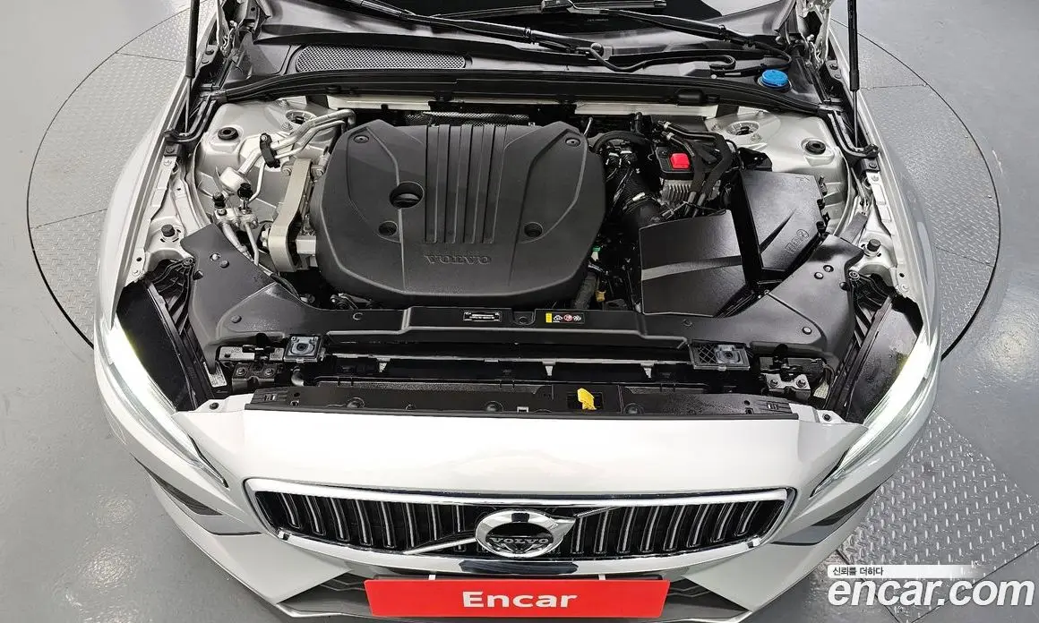 Volvo S60 2021 2.0 автомат (гидро), фото 6 Volvo S60 2021 2.0 автомат (гидро), фото 6