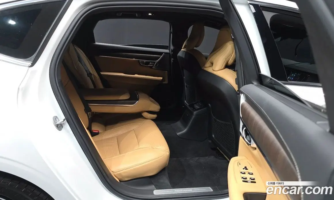 Volvo S90 2022 2.0 автомат (гидро), фото 12 Volvo S90 2022 2.0 автомат (гидро), фото 12