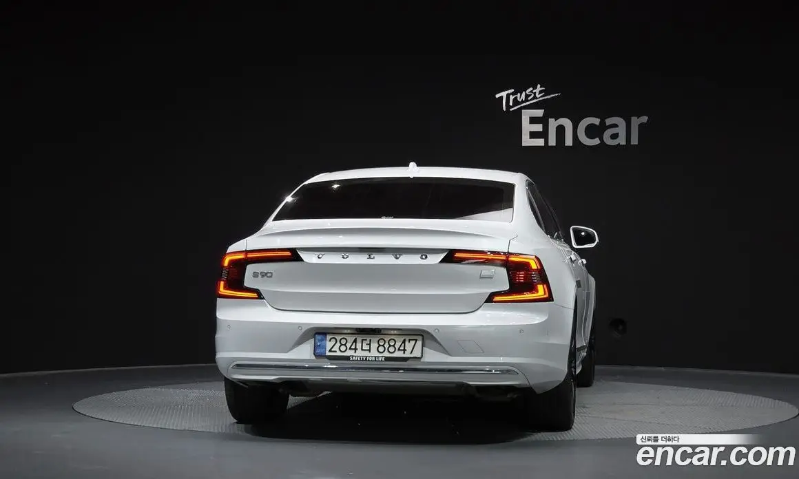 Volvo S90 2022 2.0 автомат (гидро), фото 4 Volvo S90 2022 2.0 автомат (гидро), фото 4
