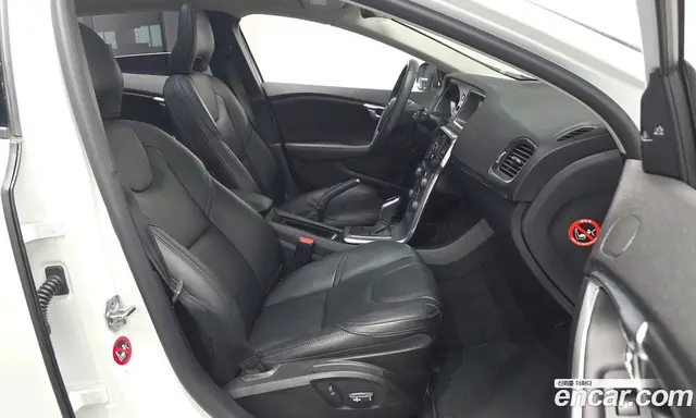 Volvo V40 2016 2.0 автомат (гидро), миниатюра 11 Volvo V40 2016 2.0 автомат (гидро), миниатюра 11