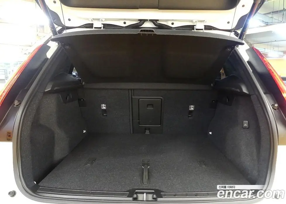 Volvo XC40 2021 2.0 автомат (гидро), фото 19 Volvo XC40 2021 2.0 автомат (гидро), фото 19