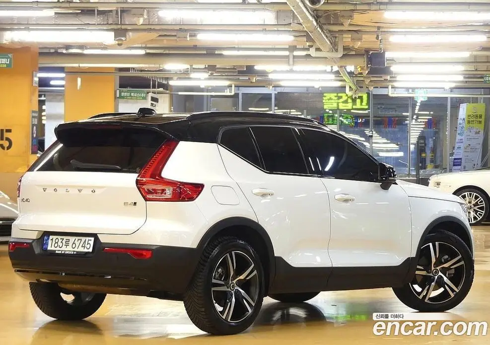 Volvo XC40 2021 2.0 автомат (гидро), фото 3 Volvo XC40 2021 2.0 автомат (гидро), фото 3