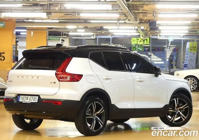 Volvo XC40 2021 2.0 автомат (гидро), миниатюра 3 Volvo XC40 2021 2.0 автомат (гидро), миниатюра 3