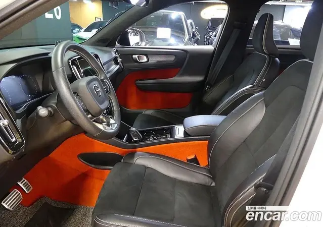 Volvo XC40 2021 2.0 автомат (гидро), миниатюра 8 Volvo XC40 2021 2.0 автомат (гидро), миниатюра 8