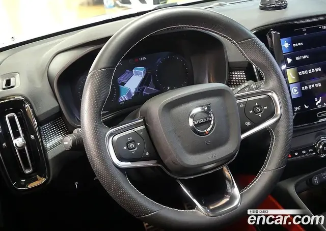 Volvo XC40 2021 2.0 автомат (гидро), миниатюра 10 Volvo XC40 2021 2.0 автомат (гидро), миниатюра 10