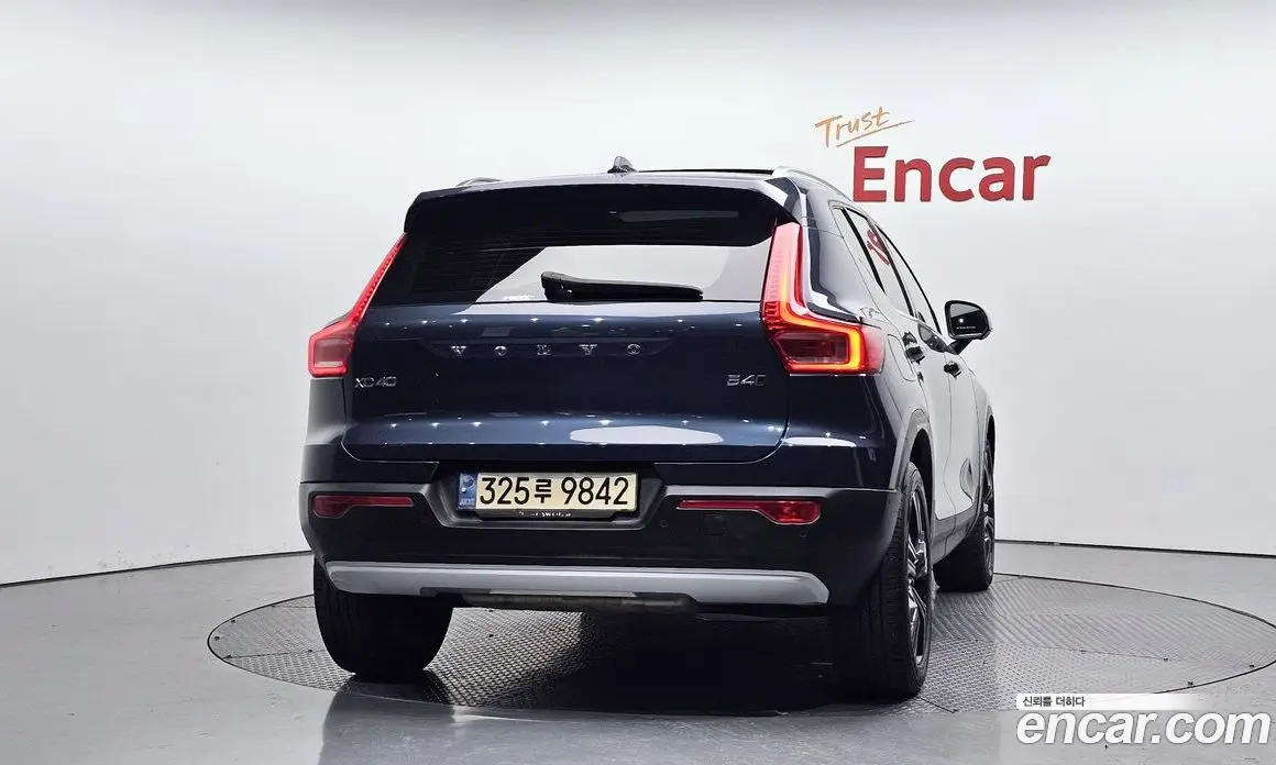 Volvo XC40 2021 2.0 автомат (гидро), фото 4 Volvo XC40 2021 2.0 автомат (гидро), фото 4