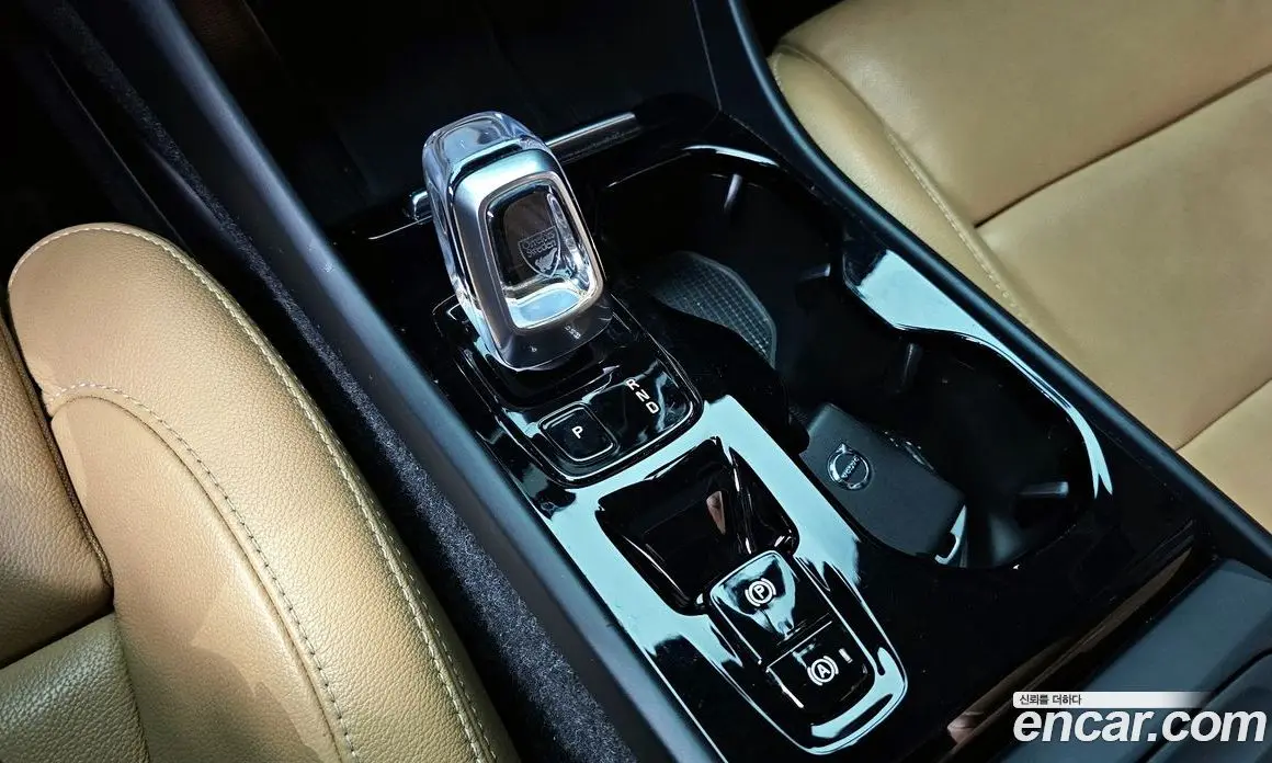 Volvo XC40 2021 2.0 автомат (гидро), фото 9 Volvo XC40 2021 2.0 автомат (гидро), фото 9