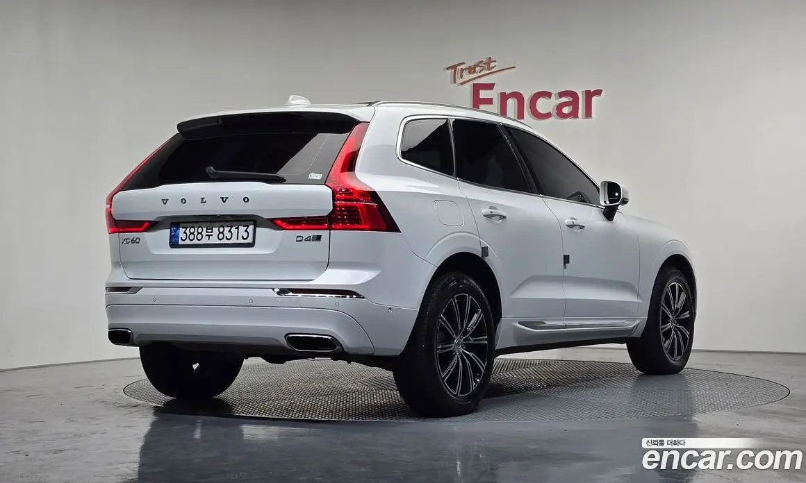 Volvo XC60 2017 2.0 автомат (гидро), фото 2 Volvo XC60 2017 2.0 автомат (гидро), фото 2