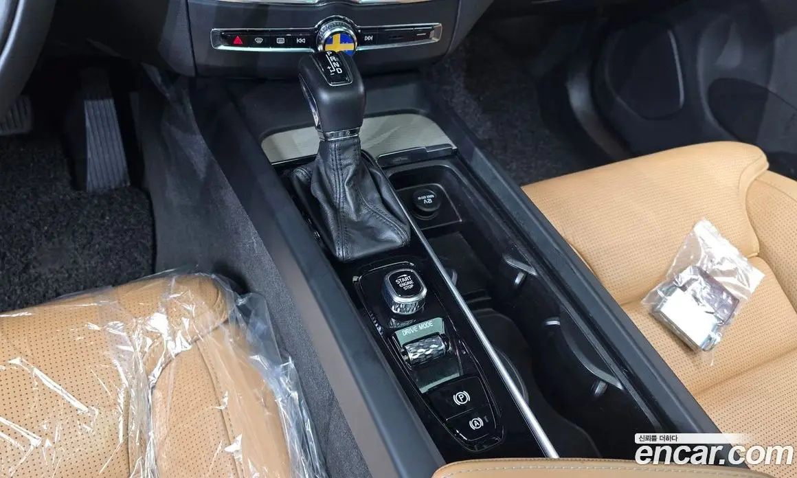 Volvo XC60 2017 2.0 автомат (гидро), фото 9 Volvo XC60 2017 2.0 автомат (гидро), фото 9