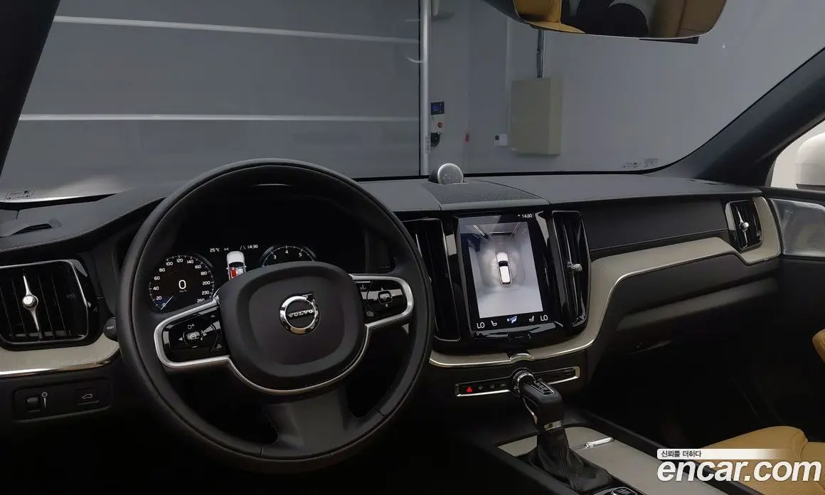Volvo XC60 2019 2.0 автомат (гидро), фото 17 Volvo XC60 2019 2.0 автомат (гидро), фото 17