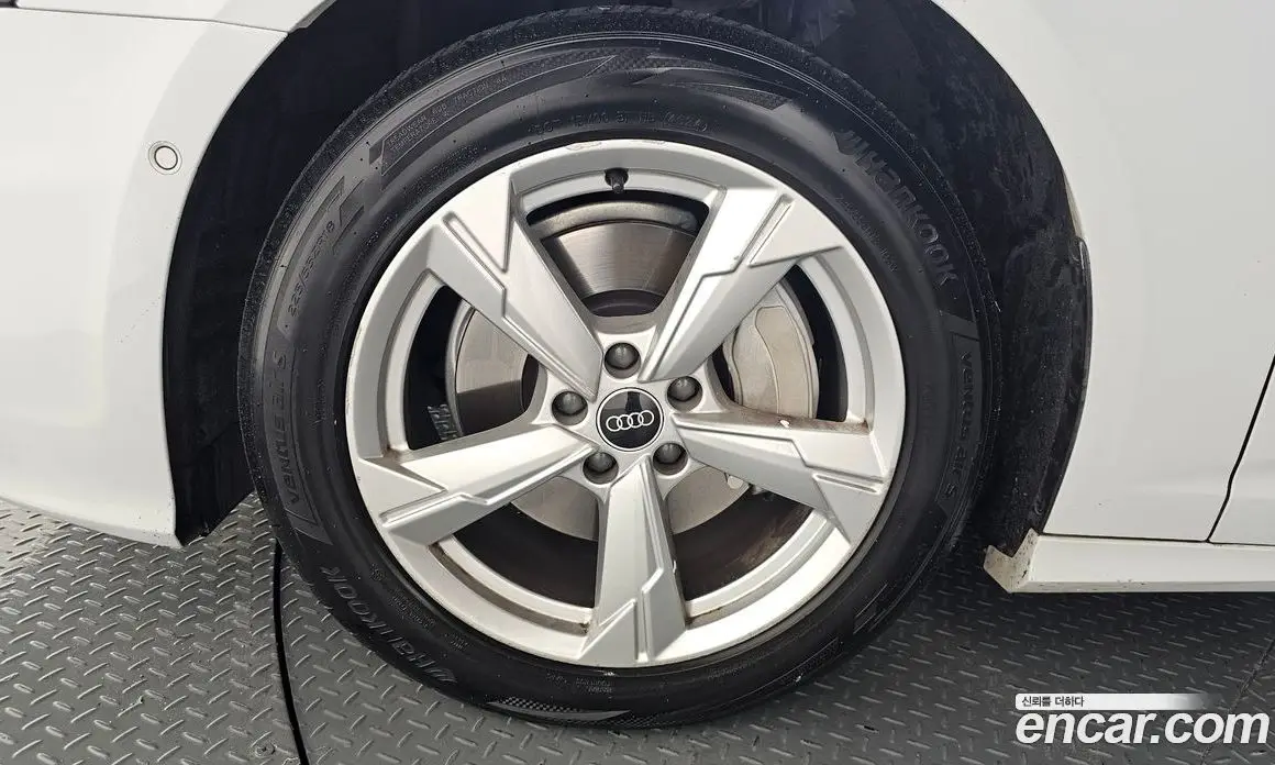 Audi A6 2021 2.0 автомат (гидро), фото 5 Audi A6 2021 2.0 автомат (гидро), фото 5