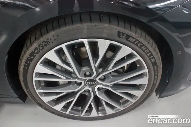 Audi A6 e-tron 2025 автомат (гидро), миниатюра 5 Audi A6 e-tron 2025 автомат (гидро), миниатюра 5
