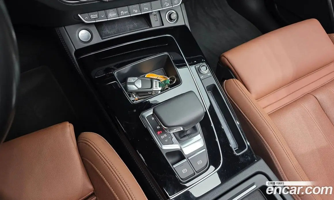 Audi Q5 2022 2.0 автомат (гидро), фото 9