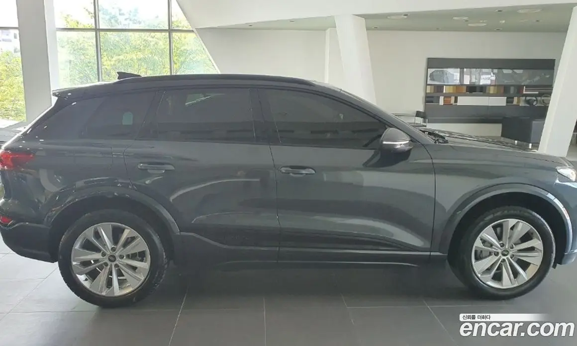 Audi Q6 e-tron 2025 0.2 автомат (гидро), фото 14 Audi Q6 e-tron 2025 0.2 автомат (гидро), фото 14