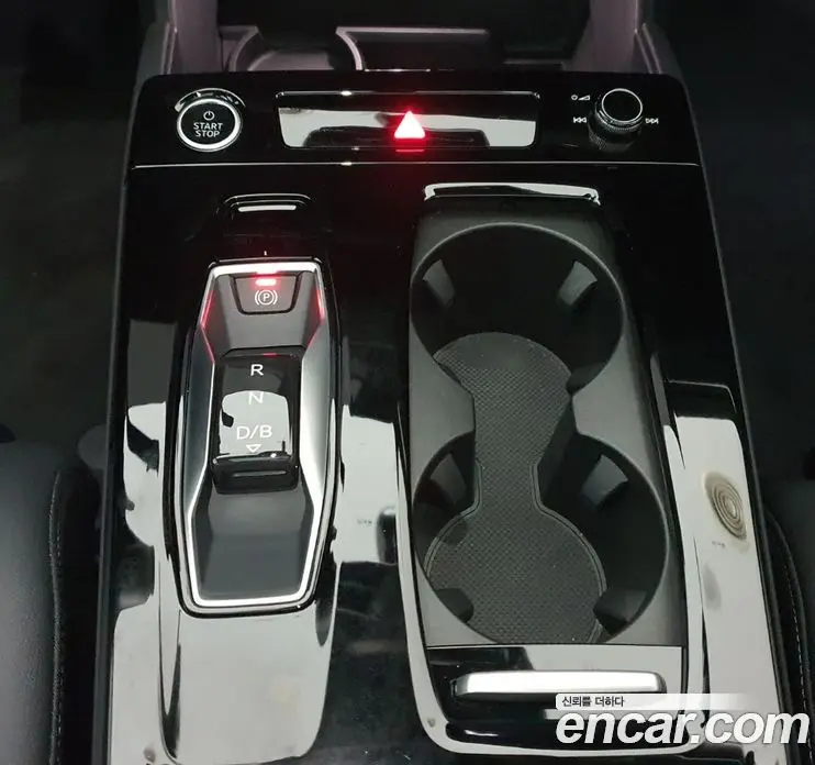 Audi Q6 e-tron 2025 0.2 автомат (гидро), фото 9 Audi Q6 e-tron 2025 0.2 автомат (гидро), фото 9