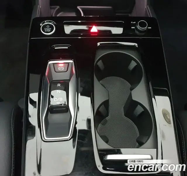 Audi Q6 e-tron 2025 0.2 автомат (гидро), миниатюра 9 Audi Q6 e-tron 2025 0.2 автомат (гидро), миниатюра 9